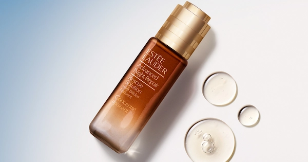 Estee Lauder night repair bottle with droplets